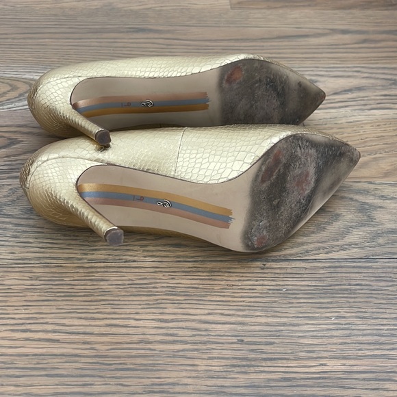 Sam Edelman Gold Pointed-Toe Heels - Picture 4 of 4